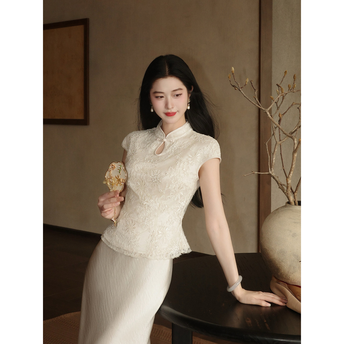 새로운 중식 모방 아세트산 레이스 여성 셔츠 여름 망사 홀로우 아웃 꽃무늬 쇼트 스타일 맨위 반신 스커트 투피스 세트