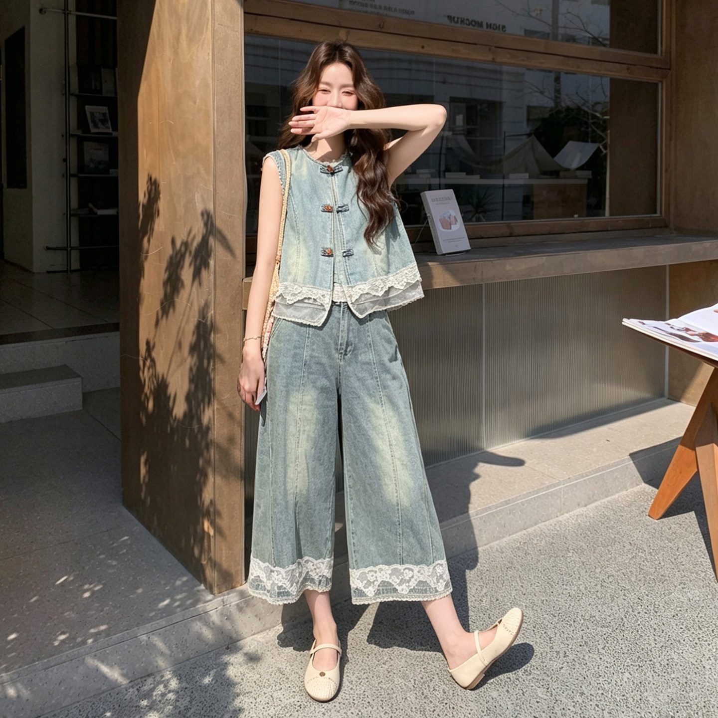레트로 레이스 조각 데님 세트 여성 여름 2026 새로운 민소매 베스트 와이드 레그 팬츠 연령 감소 세련된 투피스 세트