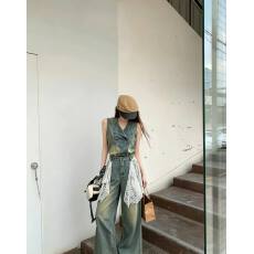 批发2026夏季新款时尚休闲复古<b class='q'>牛仔</b>马甲高腰阔腿裤女显瘦小个子<b class='q'>套装</b>