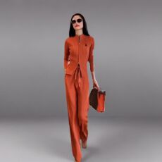 批发秋冬新款女装高端<b class='q'>品牌</b>休闲时尚胖mm显瘦毛衣外套阔腿裤套装