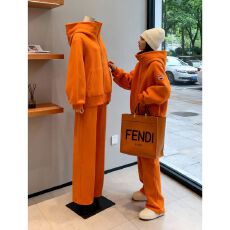 批发过年<b class='q'>休闲</b><b class='q'>套装</b>女年秋冬新款大红色连帽宽松加厚加绒长袖卫衣两件套