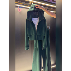 批发洋气减龄绿色休闲运动风套装女2025秋冬新款连唱卫衣<b class='q'>裤</b>子两件套女