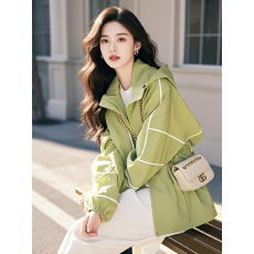 批发2026春夏季新款今年流行爆款<b class='q'>韩版</b>独特超好看减龄超火绿色短款外套