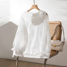 批发夏季网纱拼接<b class='q'>蕾丝</b>刺绣防晒衣外套女洋气超仙薄款连帽短款开衫上衣