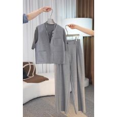 批发<b class='q'>秋装</b>搭配一整套盐系轻熟休闲西装马甲裤子三件套装女装轻奢高级感