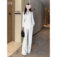 批发2026春秋新款白色西服外套喇叭裤西<b class='q'>装</b>套<b class='q'>装</b><b class='q'>女</b>职业气质高端两件套