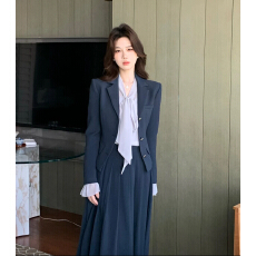 批发木子李的李纽约<b class='q'>街头</b>秋季韩系高级感飘带衬衫百褶裙西装三件套