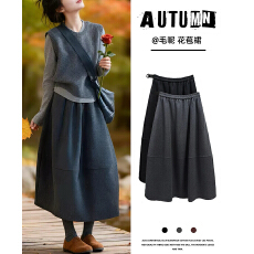 批发现孕妇深灰色花苞半身裙女秋冬2025新款毛呢遮垮显瘦<b class='q'>百搭</b>中长伞裙