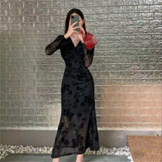 批发实拍法式复古丝绒碎花<b class='q'>连衣裙</b>女春秋收腰显瘦喇叭袖长款鱼尾裙