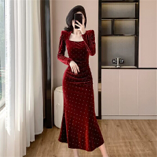 批发网图非实拍  丝绒连衣<b class='q'>裙</b>女秋冬方领<b class='q'>长袖</b>收腰显瘦烫钻鱼尾<b class='q'>裙</b>小礼<b class='q'>裙</b>