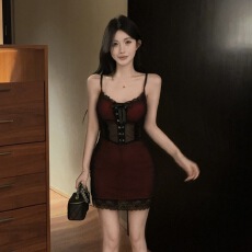 批发实拍<b class='q'>蕾丝</b>拼接吊带连衣裙女修身显瘦性感包臀裙辣妹风短款小礼裙