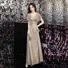 批发网图  轻奢晚<b class='q'>礼服</b> 亮片V领高级感斗篷袖宴会主持人<b class='q'>敬酒</b>服长款