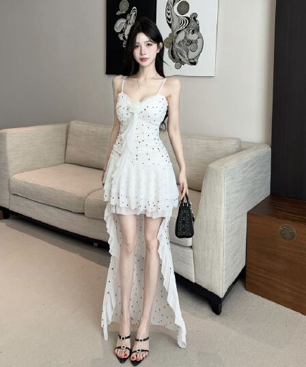 실사 프랑스식 도트 무늬 망사 슬립 드레스 허리 수축 슬림해 보이는 제비꼬리 앞이 짧고 뒤가 길다 명문 여성 데이트 휴가 치마