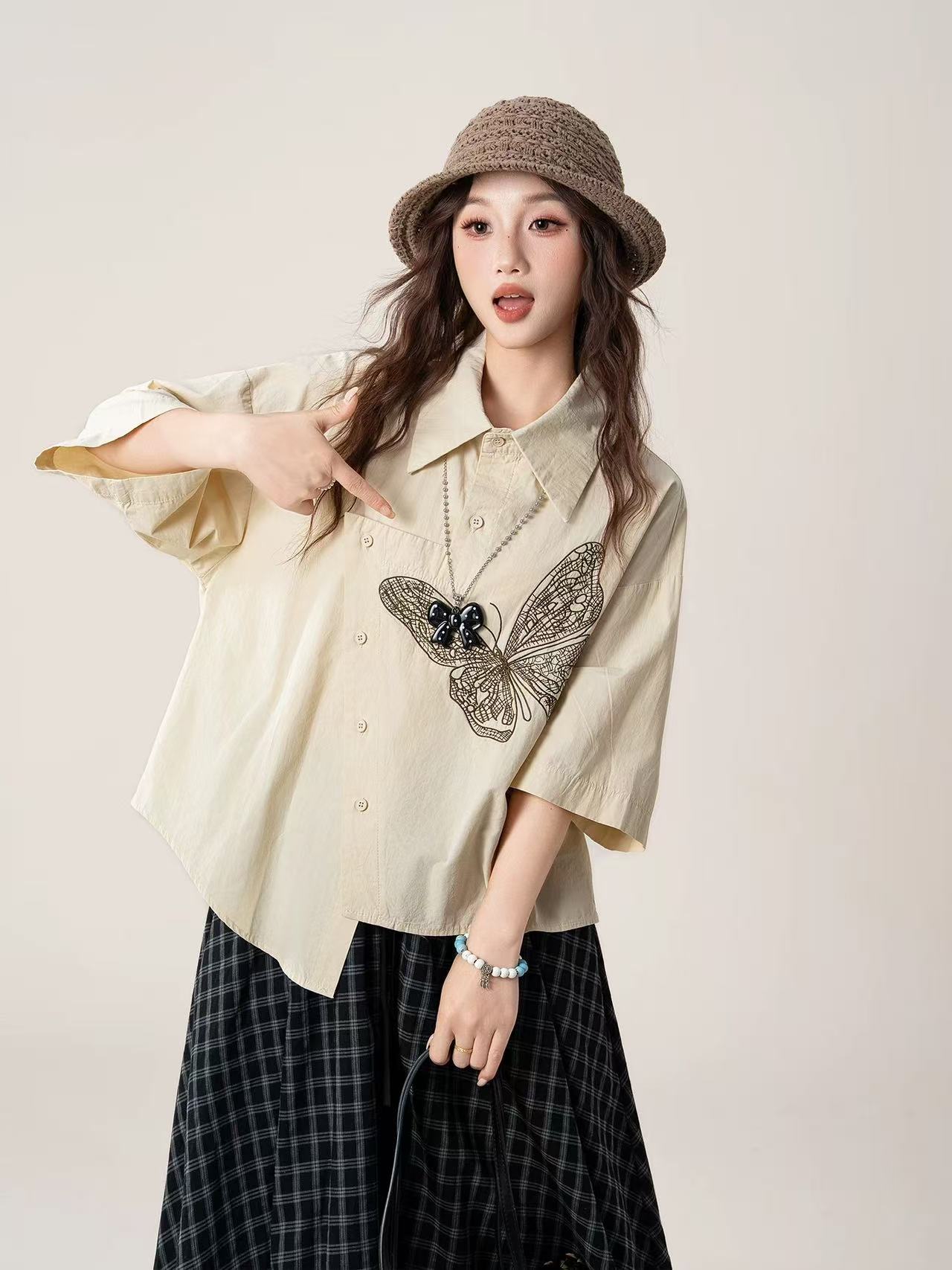 나비 무거운 작업 자수 여성 셔츠 2026 여름 새로운 디자인 센스 루즈핏 문예 맨위