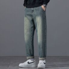 实拍秋冬新款休闲百搭简约刺绣牛仔裤男士宽松微锥潮流拼接长裤