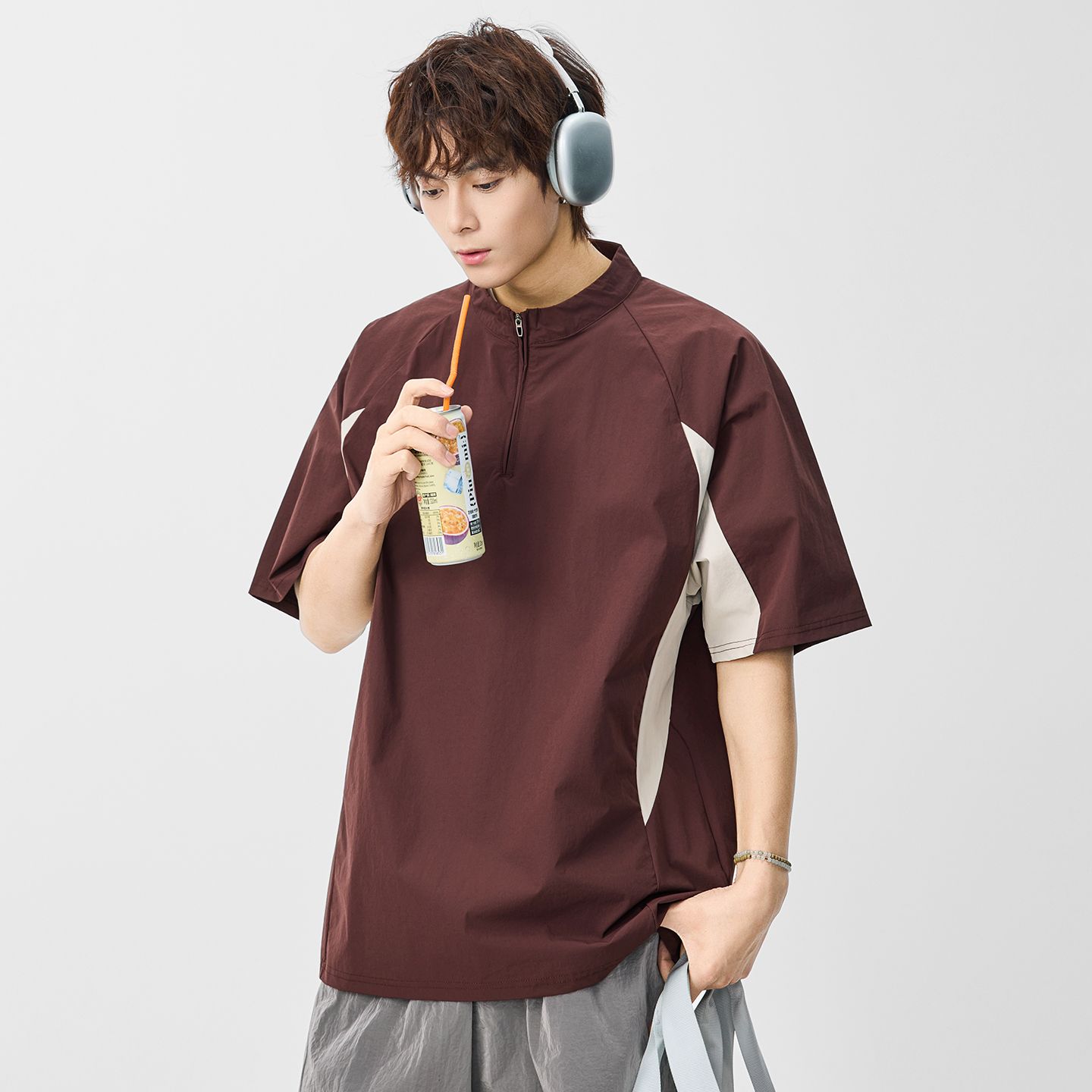 실사 2026 여름 새로운 스탠드 칼라 풀오버 패치워크 반팔 티셔츠 남성 일본식 레트로 야외 사이클링 서비스 트렌디 t