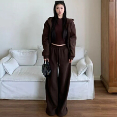 批发官图 秋季卫衣<b class='q'>套装</b>女宽松连帽卫衣+阔腿显瘦长裤+修身内搭T恤女装