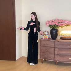 批发官图 新中式国风套装女2026春季新款蝴蝶丝绒上衣阔腿裤两件套