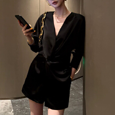 批发官图 春夏设计师时尚感显瘦百搭黑白上衣<b class='q'>短裤</b><b class='q'>套装</b>