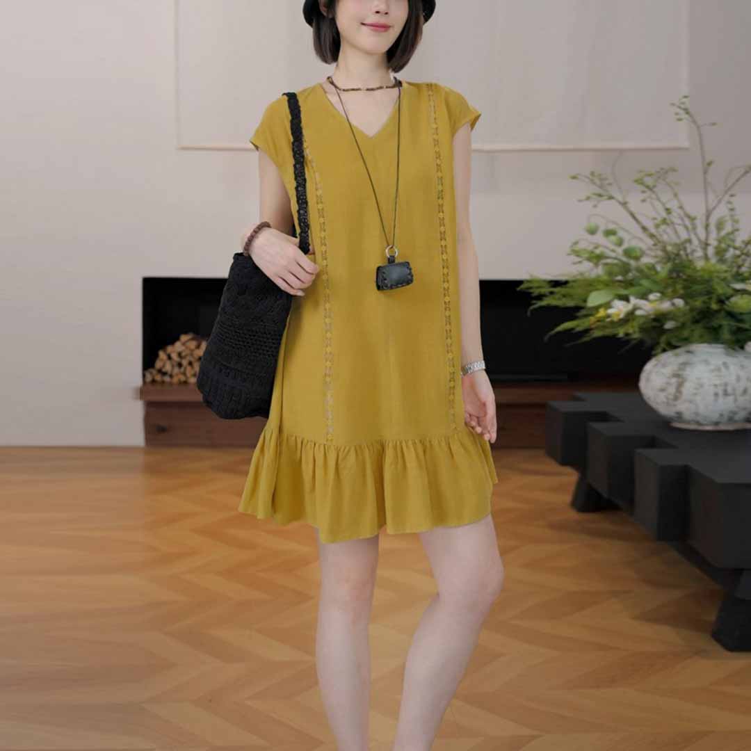 경관 그림 2026 여름 새로운 패션 V넥 드레스 홀로우 아웃 디자인 프릴 밑단 중간 길이 치마