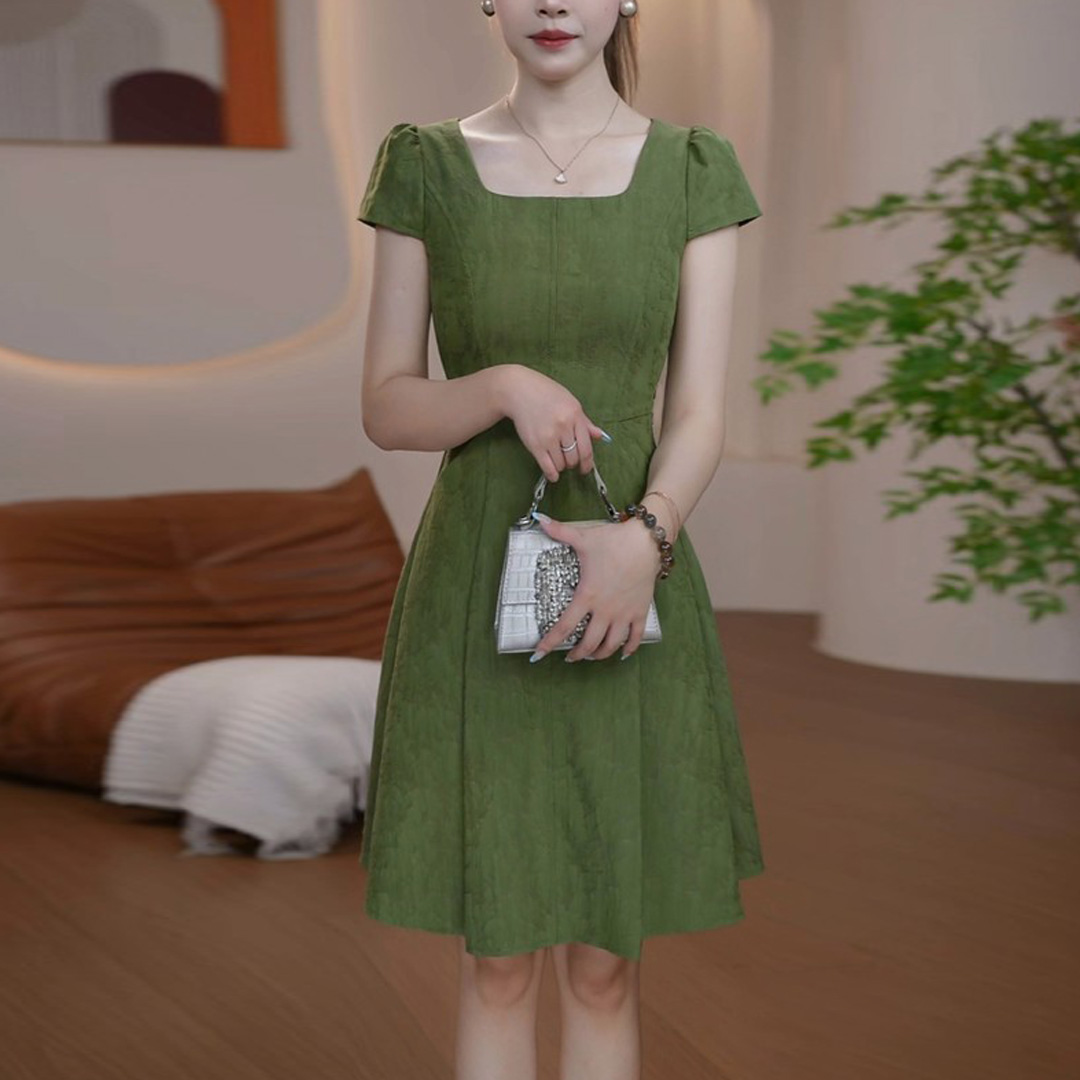경관 그림 2026 여름 새로운 패션 품격 허리 수축 슬림해 보이는 출퇴근 프랑스식 광장 칼라 반팔 녹색 드레스
