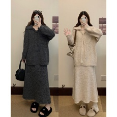 批发实拍大码冬季韩系休闲百搭宽松慵懒风针织毛衣配飘带+半身裙套装