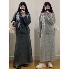 批发实拍<b class='q'>大码</b>秋冬韩系蕾丝拼接设计感针织上衣+半身裙慵懒温柔套装