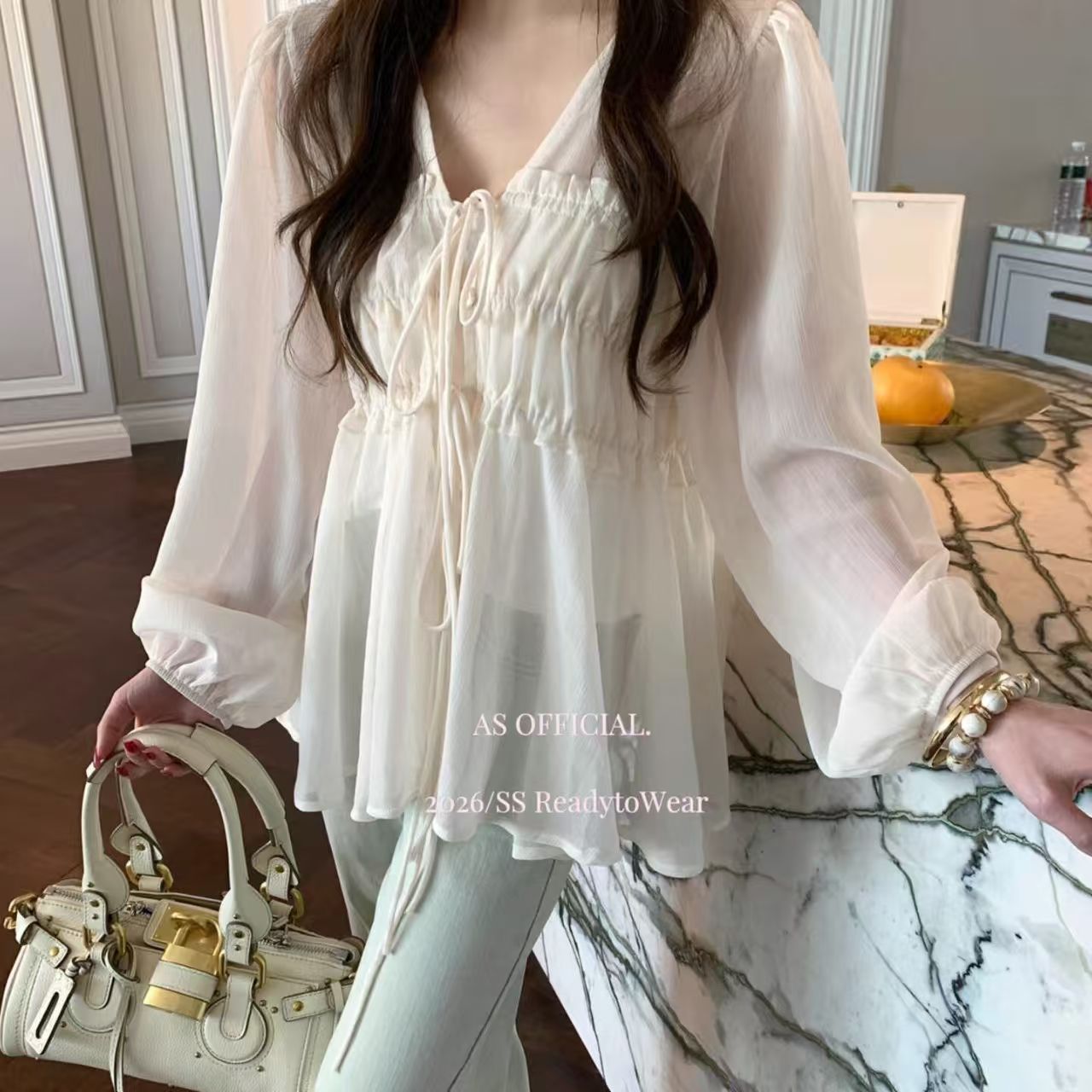 2026 봄 새로운 미니멀리즘 맨위 세트 닫기 피팅 캐미솔 주름 V넥 레이스업 쉬폰 블라우스 투피스 세트