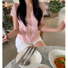 批发chic 韩系夏季<b class='q'>甜美</b>减龄蕾丝花边V领单排扣泡泡袖百搭衬衫上衣