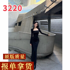 批发BETTER ME 加绒复古简约修身方领褶皱高腰法式秋冬连衣裙