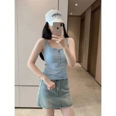 批发秋冬新款山茶花磨毛吊带背心<b class='q'>百搭</b>小心机纽扣双肩带一体式吊带