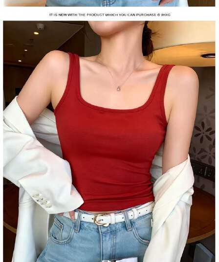 이른 가을 핫걸 우유 피부 착용 가져 가라. 외부 확장 광장 칼라 조끼 표지 대리인 우유 수 있습니다. 인사이드 가져 가라. 외출용 원피스 고정 컵 아름다움 뒤로