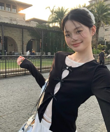 검정색 달콤한 핫걸 나비 매듭 레이스 조각 긴팔 티셔츠 여성 봄 인사이드 가져 가라. 몸매 가꾸기 페이크 레이어드 만나는 맨위