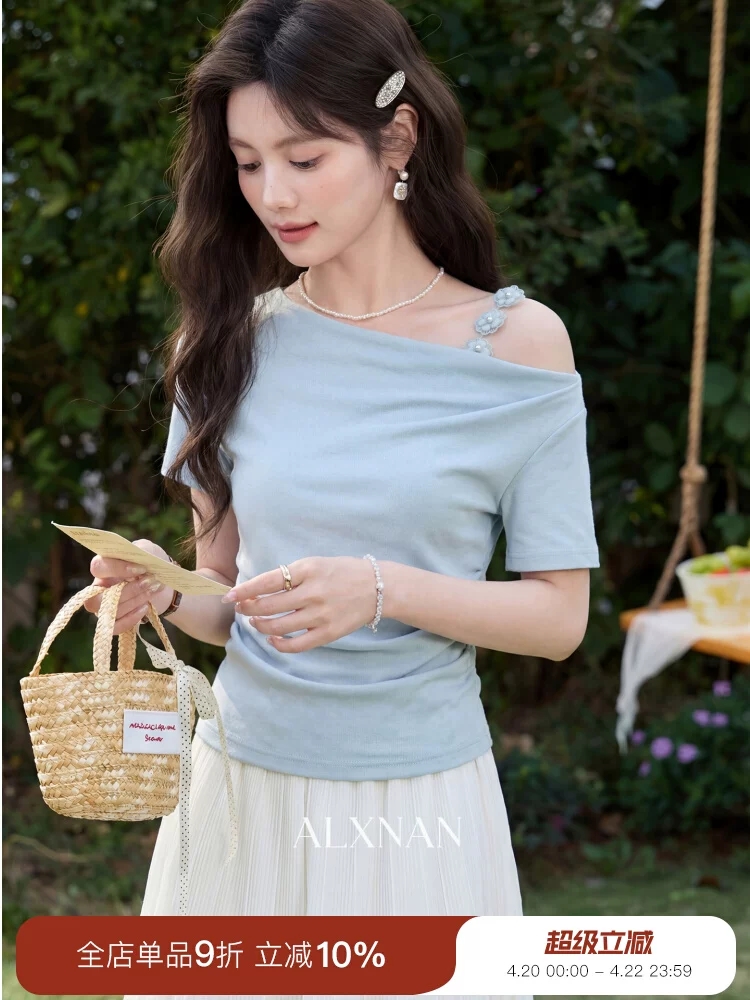 품격 느긋한 센스 파란색 반팔 티셔츠 여성 여름 슬림해 보이는 오프숄더 맨위