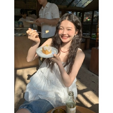 批发荷叶边白色吊带背心女夏季2026新款韩系巨好看<b class='q'>宽松</b>外穿上衣