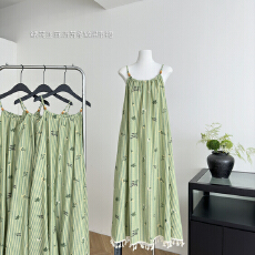 批发小君君布兰妮 抹茶柠汁/立体绣花<b class='q'>亚麻</b>流苏条纹吊带裙女夏度假<b class='q'>长裙</b>