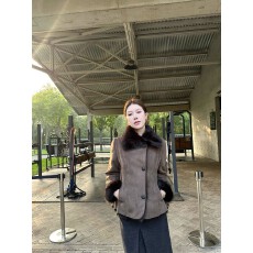 批发蝶宝嘻 中欧复古调 翻领斜门襟皮毛一体环保皮草修身<b class='q'>外套</b>女秋冬