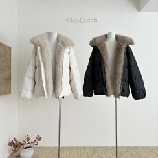 批发周淼ZHOUMIAO雪狐派克狐狸毛领门襟保暖三星90白鸭绒羽绒服女