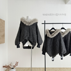 批发Soote Season 原创深灰色毛领羊毛小魔<b class='q'>女</b>蝙蝠袖厚款斗篷<b class='q'>大</b>衣<b class='q'>外套</b>