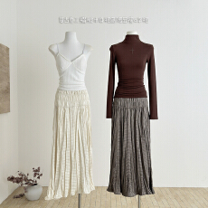 批发区区欧阳'杜塞画廊'高智女神裙！氛围感缎面压褶大裙摆A字半身裙