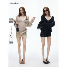 批发iamxiaa*细腻羊毛羊驼透肤镂空编织大V领宽松毛衣<b class='q'>罩衫</b>基础两色