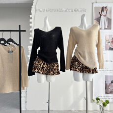 批发iamxiaa*细腻羊毛羊驼透肤镂空编织大V领宽松毛衣罩衫基础两色