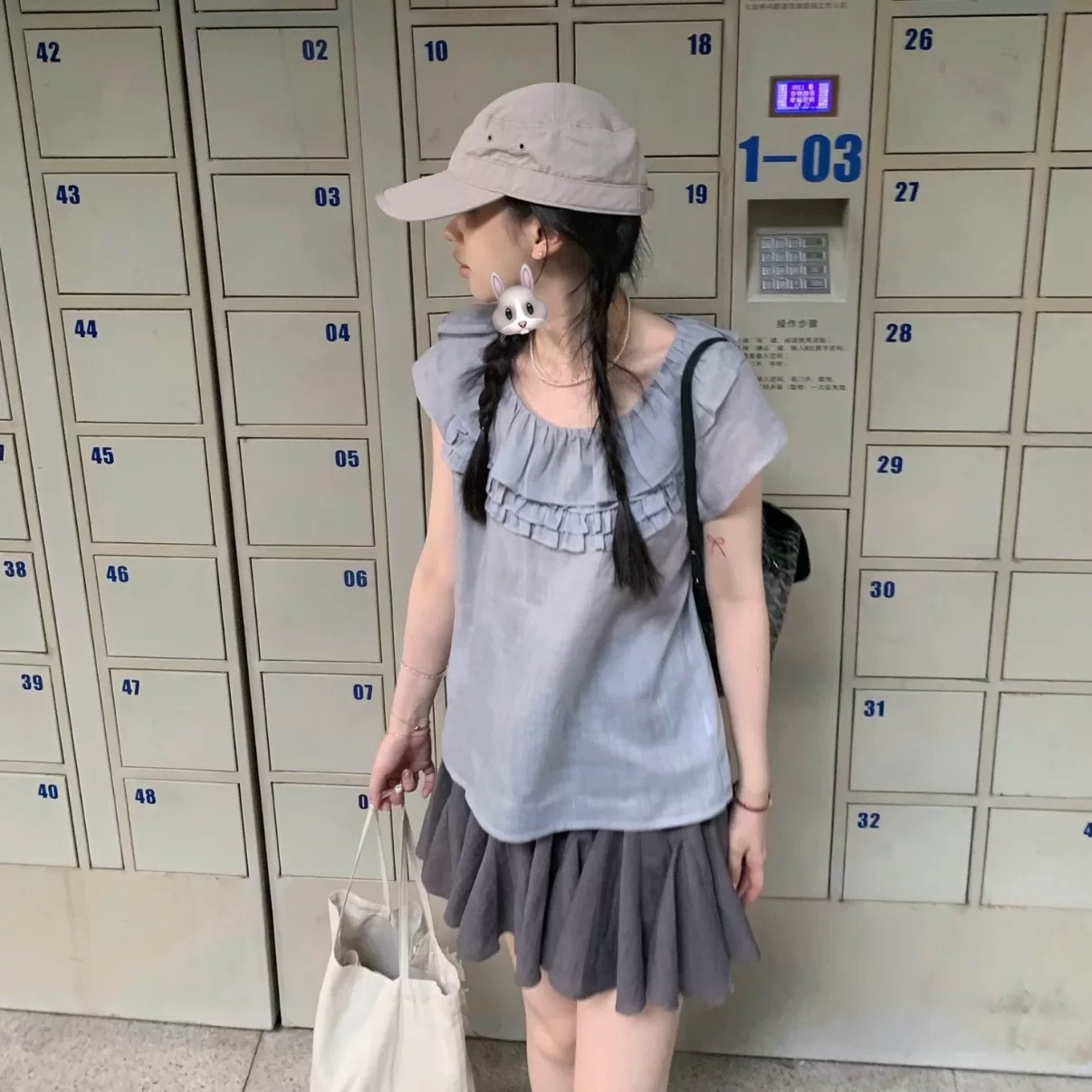 uungchuuu 26ss 추천 바다 소금 소다 회색 블루스 프릴 주간 실크 라미 반팔 맨위