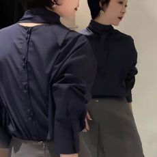 批发新款蓝色半高领长袖<b class='q'>衬衫</b>早秋职场通勒穿搭炸街时尚高级气质<b class='q'>衬衫</b>