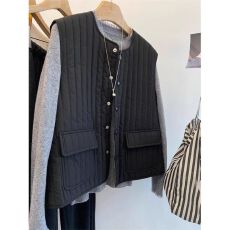 批发秋<b class='q'>冬</b>新款竖条夹棉保暖时尚马甲无袖坎肩圆领百搭减龄背心马甲外套
