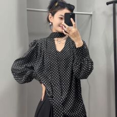 批发法式高端V领波点春<b class='q'>秋</b>新款时尚别致气质长袖上衣衬衫