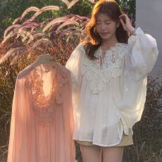 批发设计感蕾丝花边拼接长袖衬衫法式春夏新款粉色小众宽松显瘦上衣