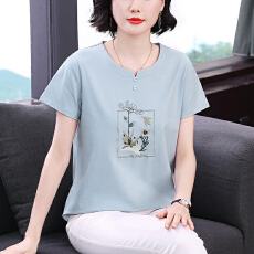 批发夏季新款<b class='q'>妈妈装</b>短袖女T恤简约圆领绣花设计宽松休闲拼接上衣女装
