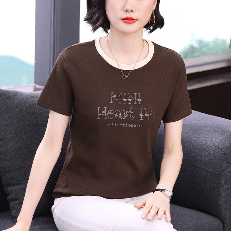 배색 라운드 넥 반팔 티셔츠 여성 봄 자수 루즈핏 빅 사이즈 풀오버 캐주얼 여성 품격 패션 작은 셔츠 여성
