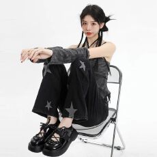 批发星星黑色直筒牛仔<b class='q'>裤</b>女宽松遮肉高腰<b class='q'>显瘦</b>百搭设计感阔腿<b class='q'>裤</b>子ins潮